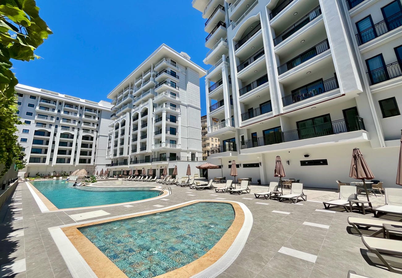 2+1 apartment with a view in the center of Alanya, Cleopatra Beach area