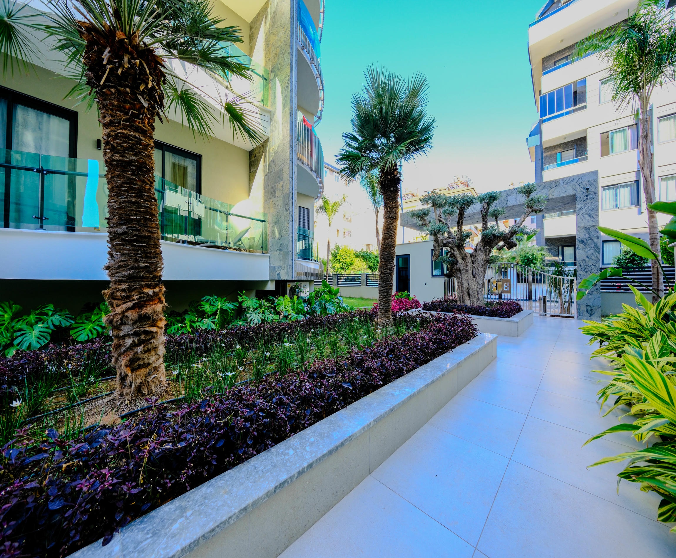 A turnkey two-bedroom apartment in the center of Alanya - suitable for short-term rental.