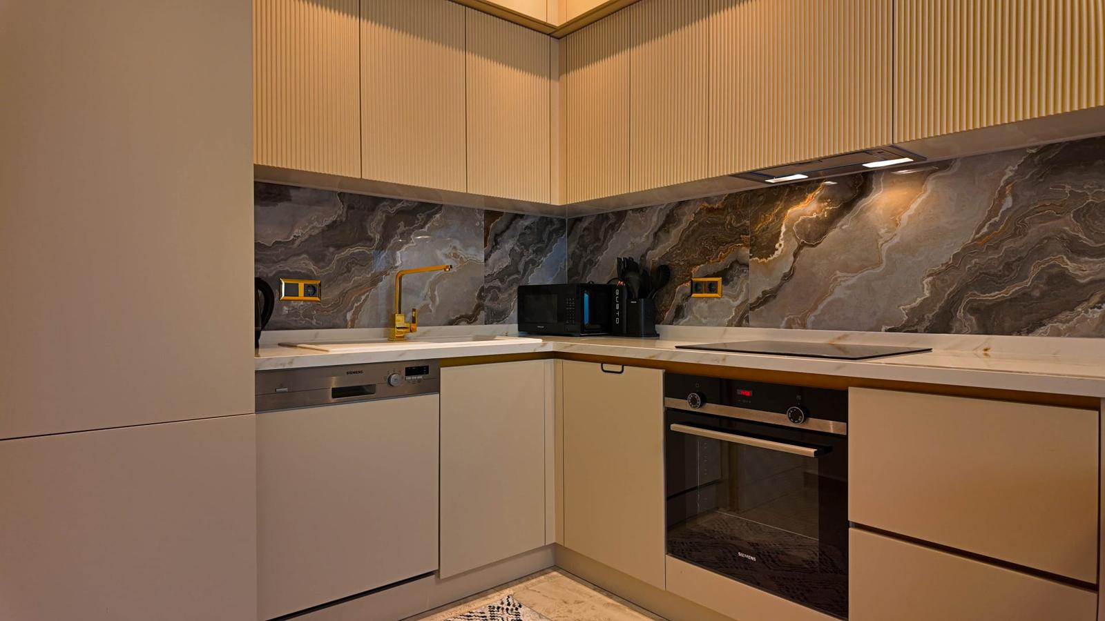 A turnkey two-bedroom apartment in the center of Alanya - suitable for short-term rental.