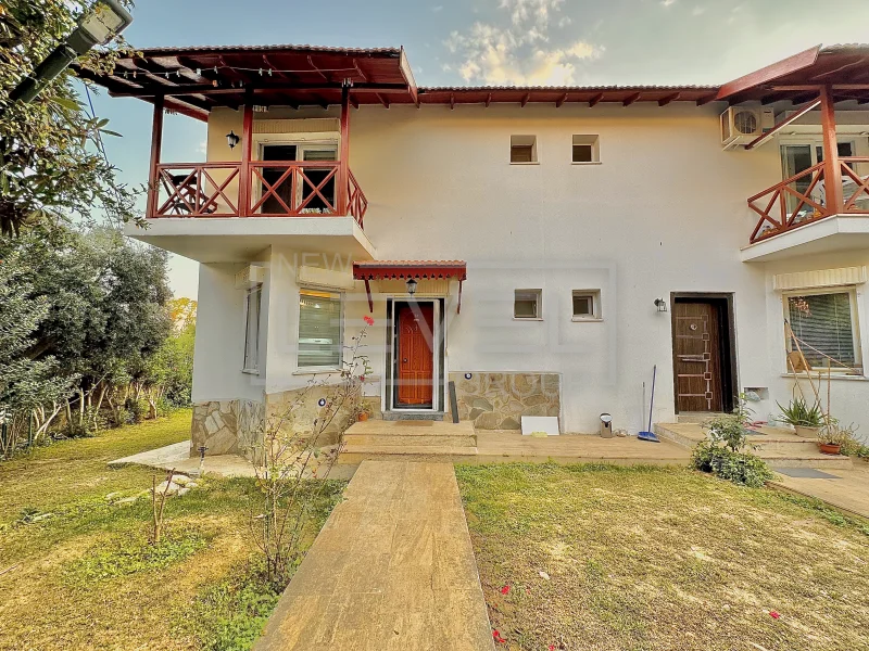 Demirtaş'ta, denize 400 metre mesafede, eşyalı, iki katlı 3+1 villa – oturma izni için uygun.