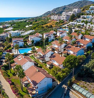Demirtaş'ta, denize 400 metre mesafede, eşyalı, iki katlı 3+1 villa – oturma izni için uygun.