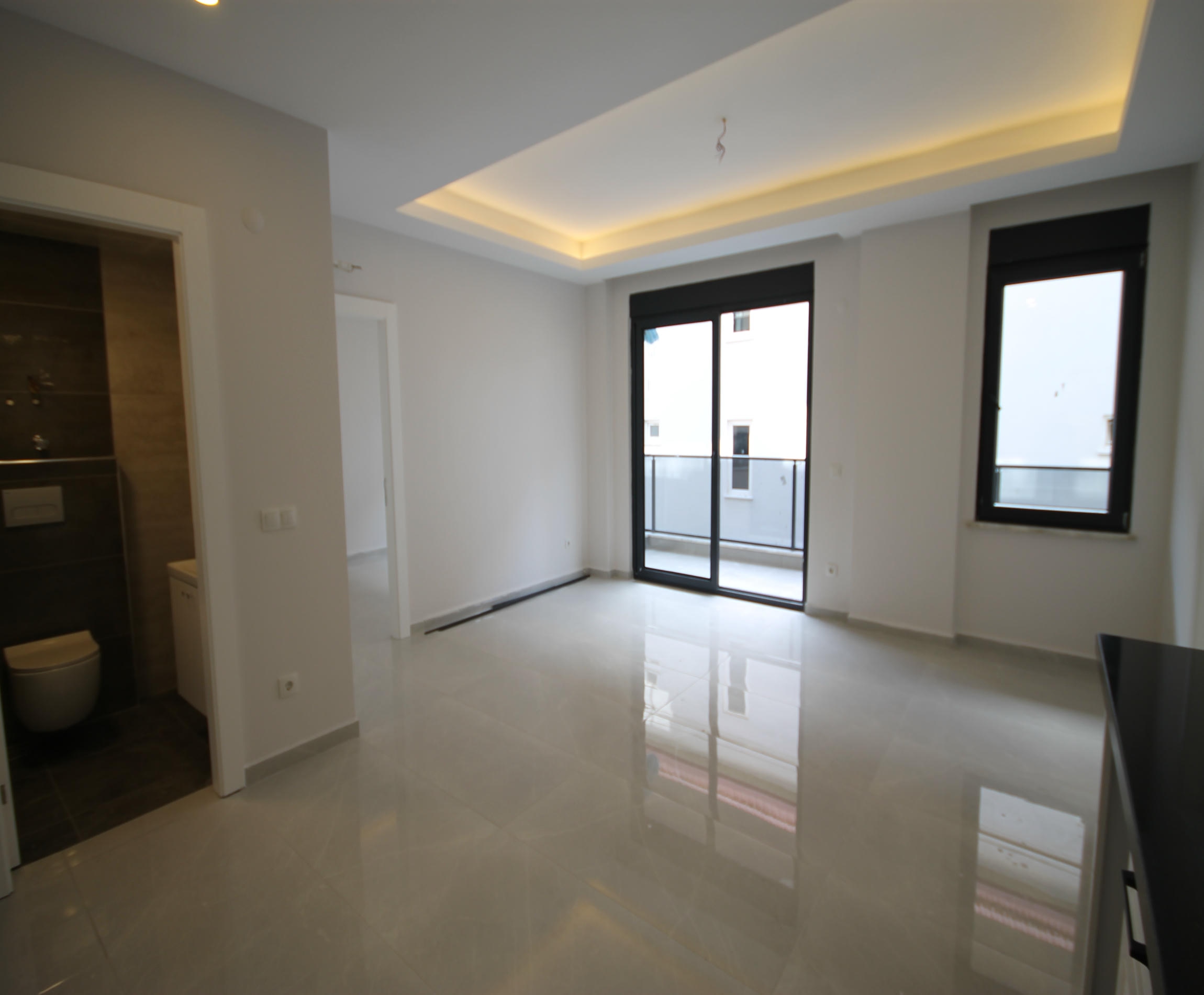 Alanya'nın merkezinde, Kleopatra bölgesinde, denize 500 metre mesafede 2+1 daireler.