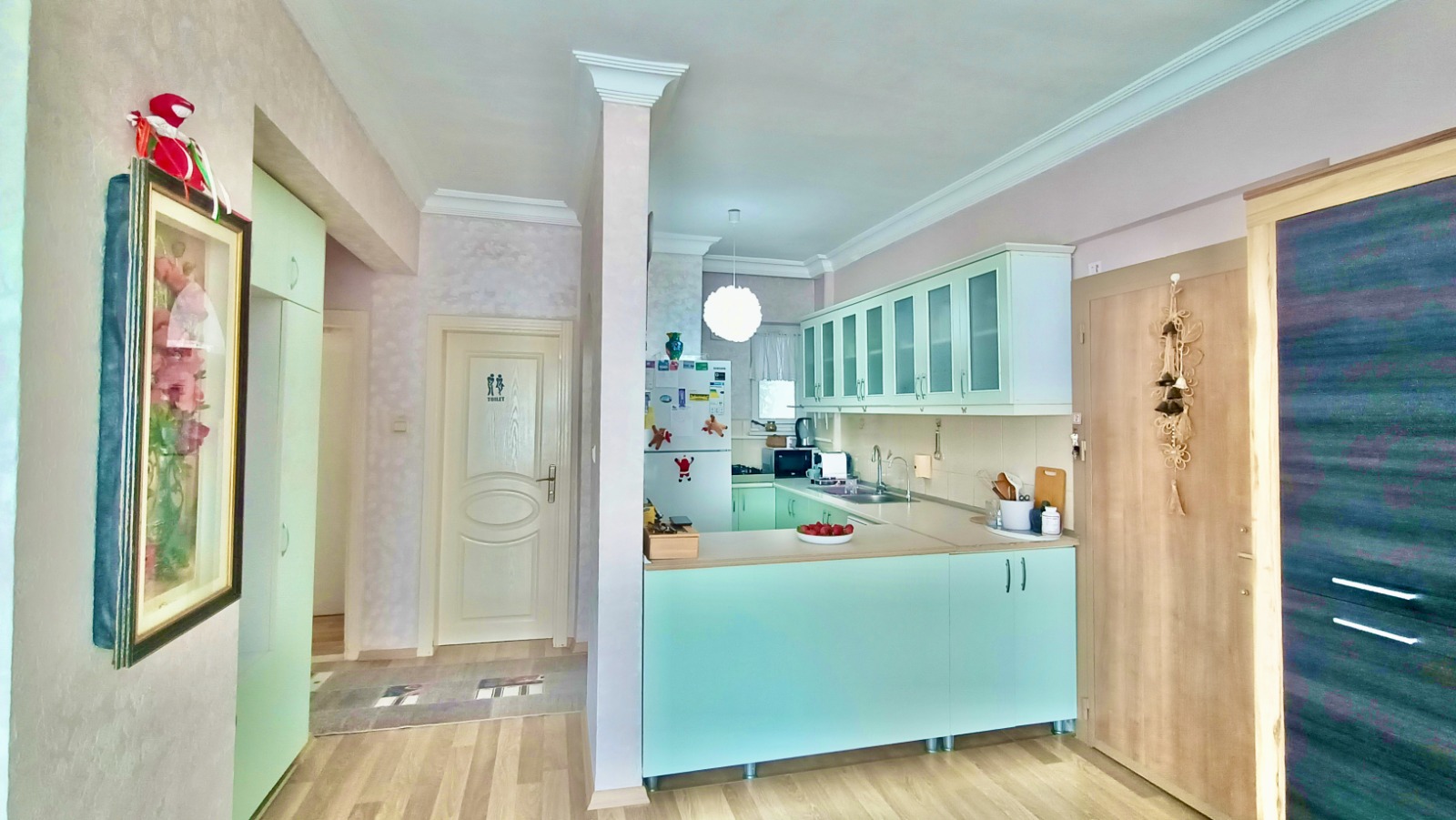 Квартира 2+1 125 м2 в центре Махмутлара – с мебелью, после ремонта, 350 м до моря