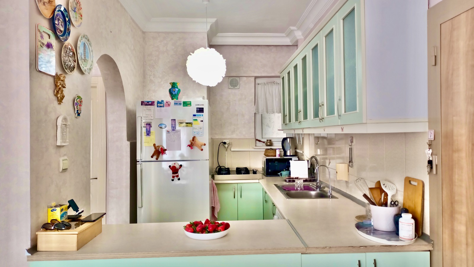 Квартира 2+1 125 м2 в центре Махмутлара – с мебелью, после ремонта, 350 м до моря