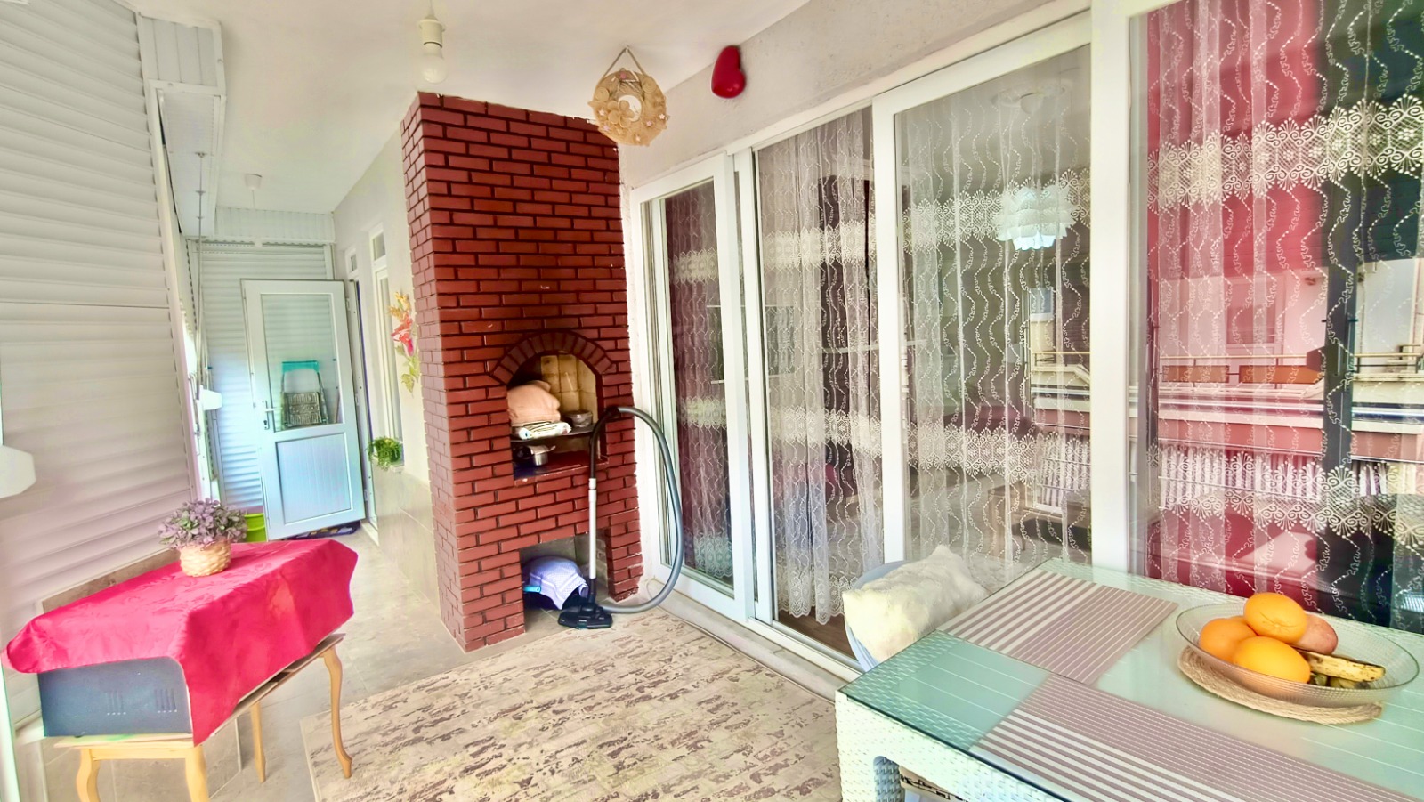 Квартира 2+1 125 м2 в центре Махмутлара – с мебелью, после ремонта, 350 м до моря