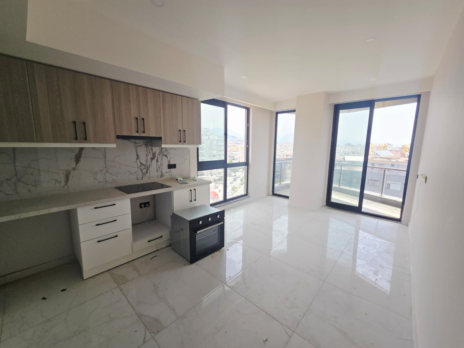 1+1 apartment in the center of Alanya, Cleopatra Beach area - views of the sea and the fortress