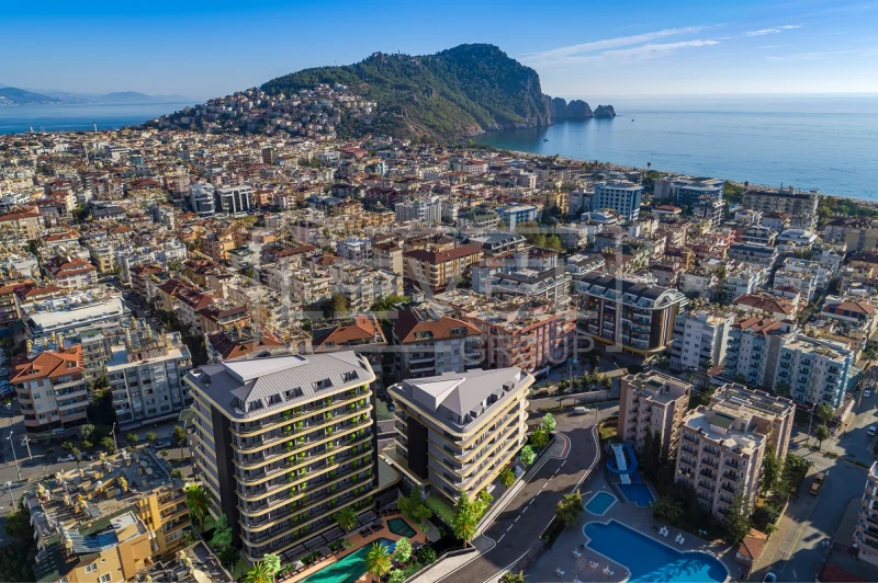 1+1 apartment in the center of Alanya, Cleopatra Beach area - views of the sea and the fortress
