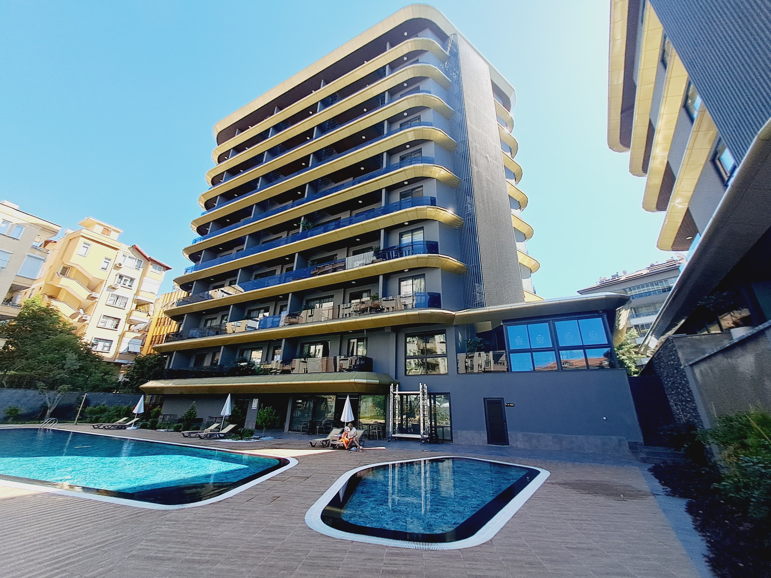 1+1 apartment in the center of Alanya, Cleopatra Beach area - views of the sea and the fortress