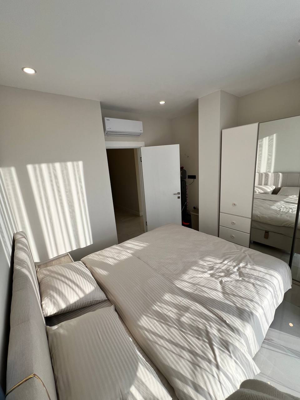 Alanya'nın merkezinde, Kleopatra Plajı bölgesinde, sahibinden doğrudan kiralık, eşyalı 2+1 daire.