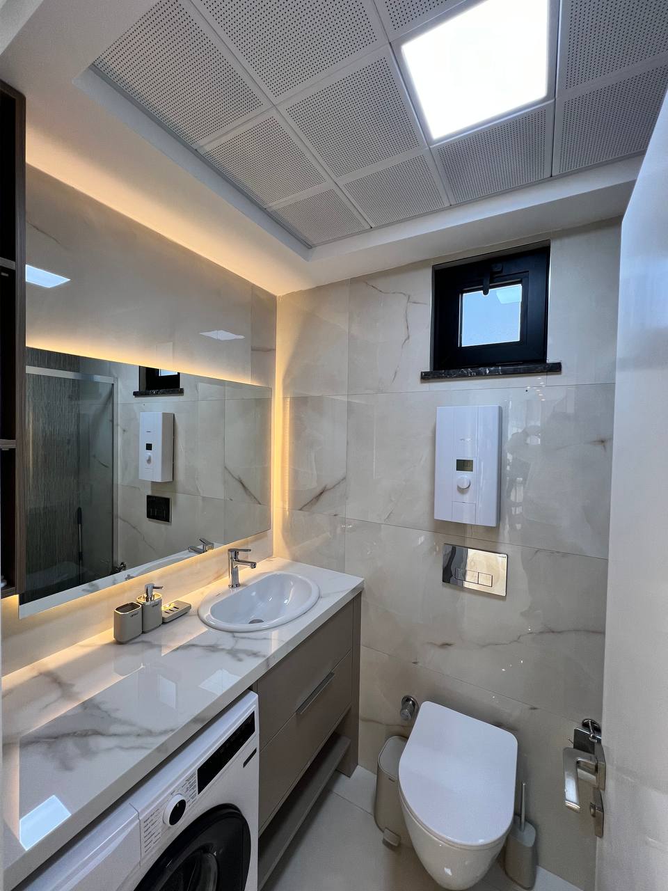 Alanya'nın merkezinde, Kleopatra Plajı bölgesinde, sahibinden doğrudan kiralık, eşyalı 2+1 daire.