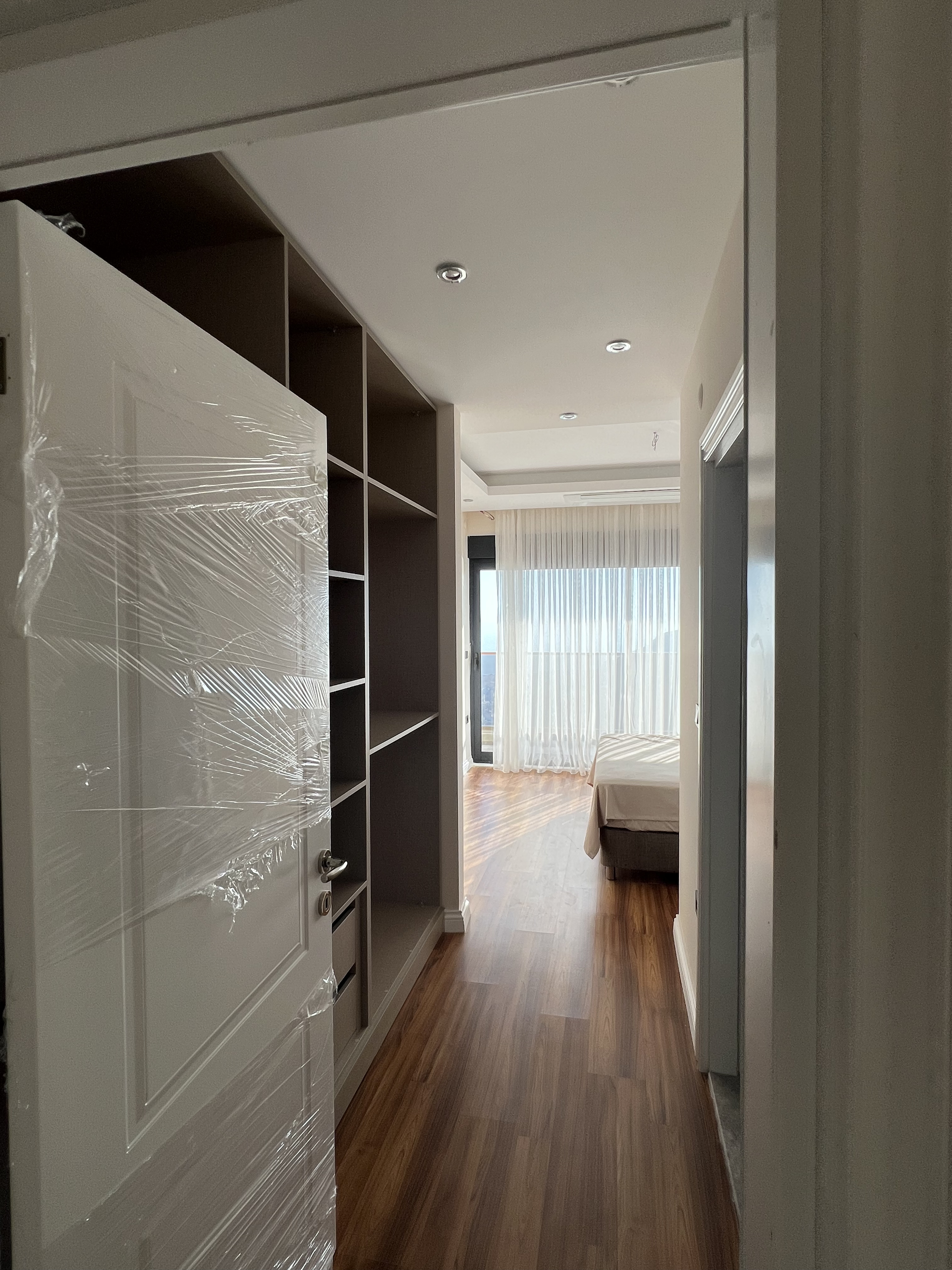 Alanya Bektaş bölgesinde, panoramik manzaralı ve özel araziye sahip lüks villa.