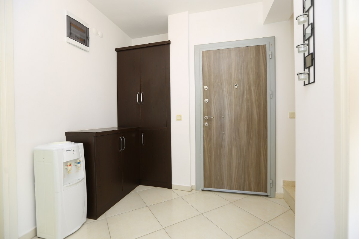 Alanya Konaklı'da panoramik manzaralı 3+1 dubleks çatı katı dairesi