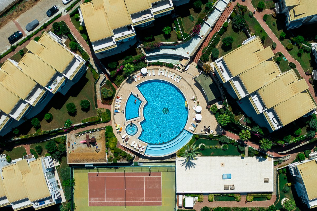 Alanya Konaklı'da panoramik manzaralı 3+1 dubleks çatı katı dairesi