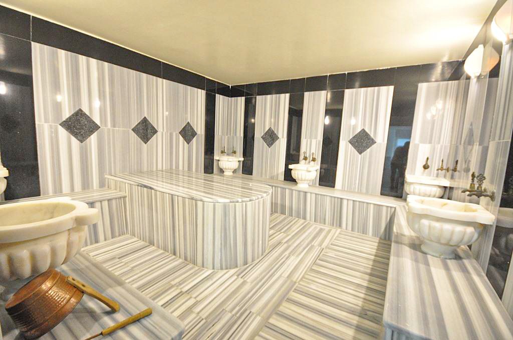 Alanya Konaklı'da panoramik manzaralı 3+1 dubleks çatı katı dairesi