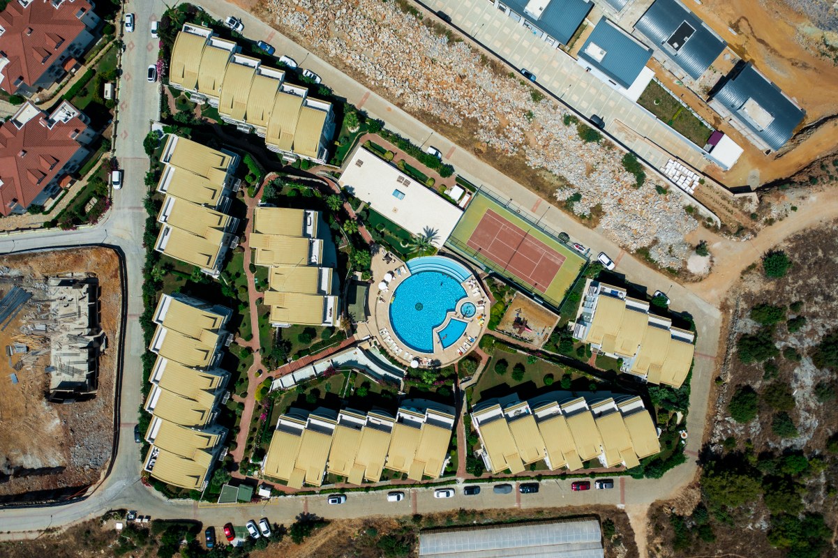 Alanya Konaklı'da panoramik manzaralı 3+1 dubleks çatı katı dairesi