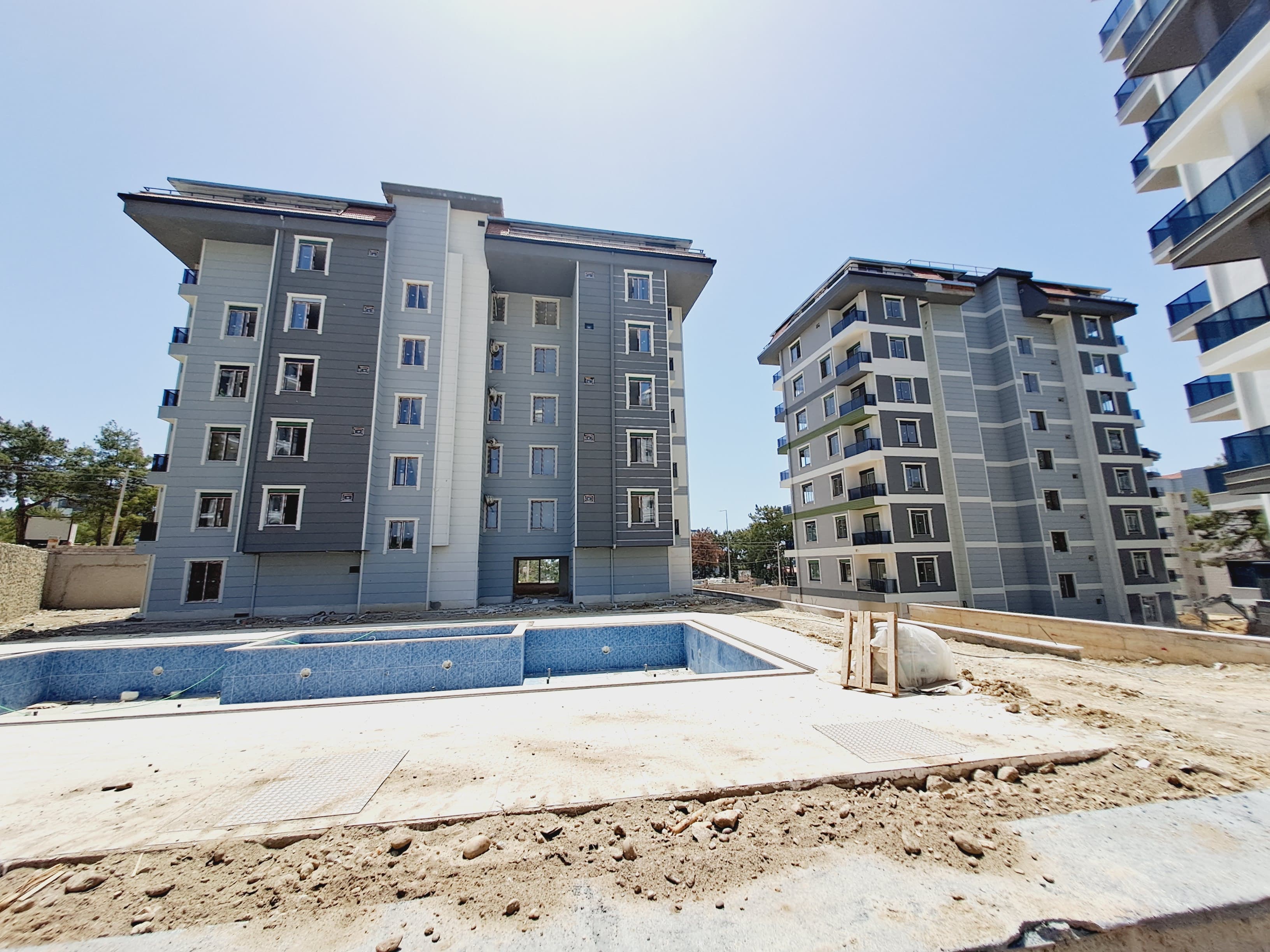 Срочная продажа! Двухкомнатная квартира в комплексе комфорт-класса в Алании, район Авсаллар