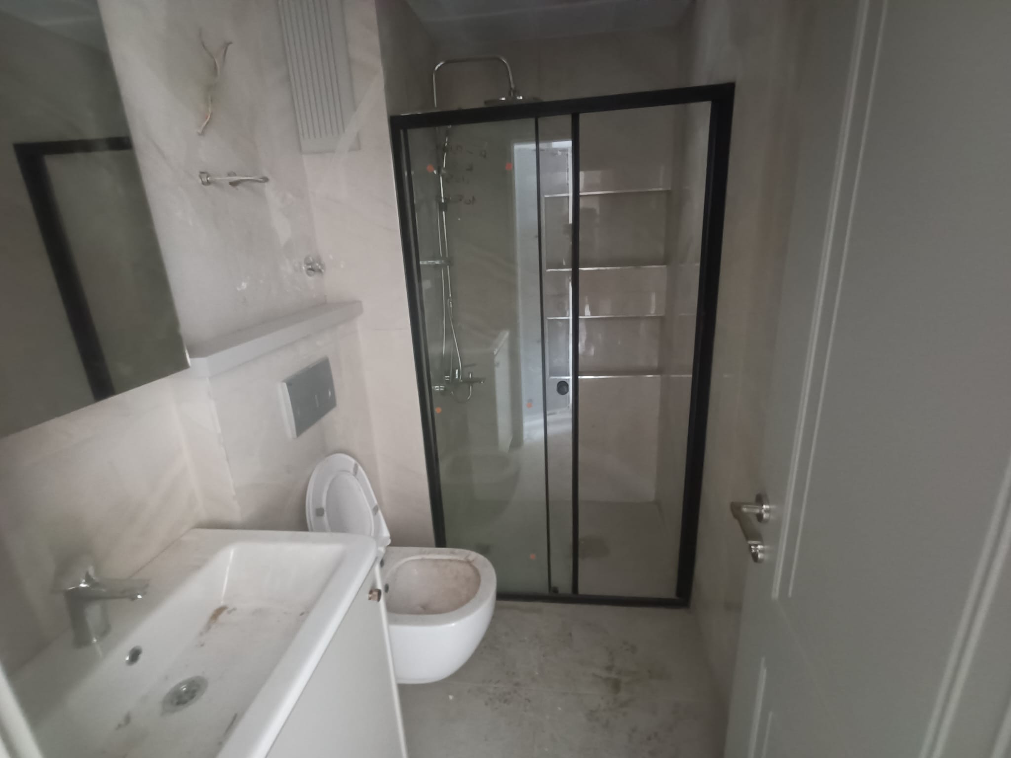 1+1 apartment in the center of Mahmutlar - affordable price, new building