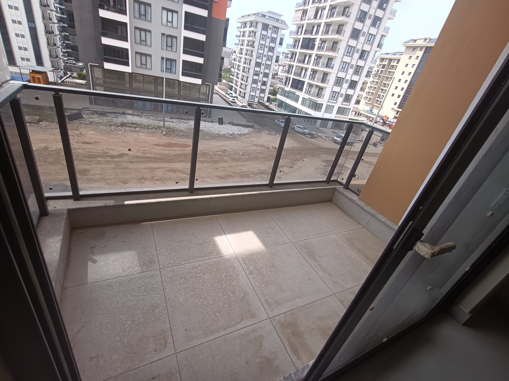 1+1 apartment in the center of Mahmutlar - affordable price, new building