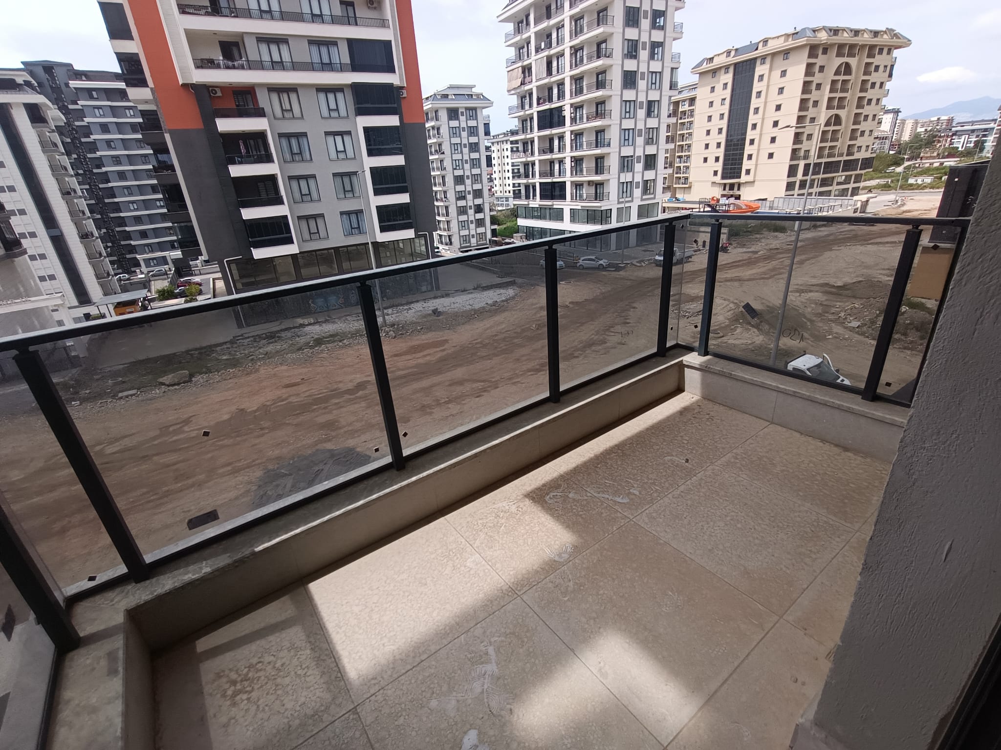 1+1 apartment in the center of Mahmutlar - affordable price, new building