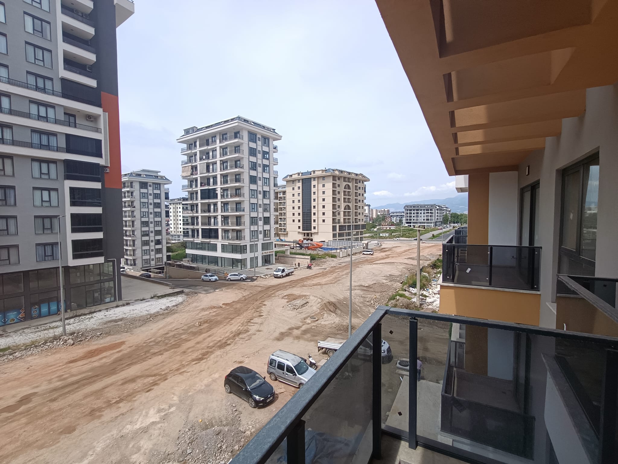 1+1 apartment in the center of Mahmutlar - affordable price, new building