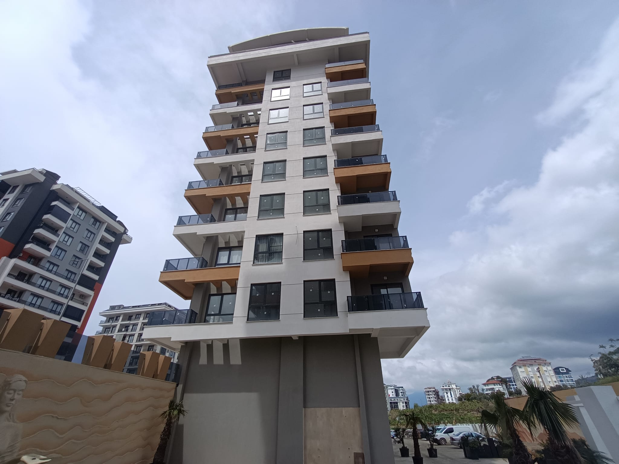 1+1 apartment in the center of Mahmutlar - affordable price, new building