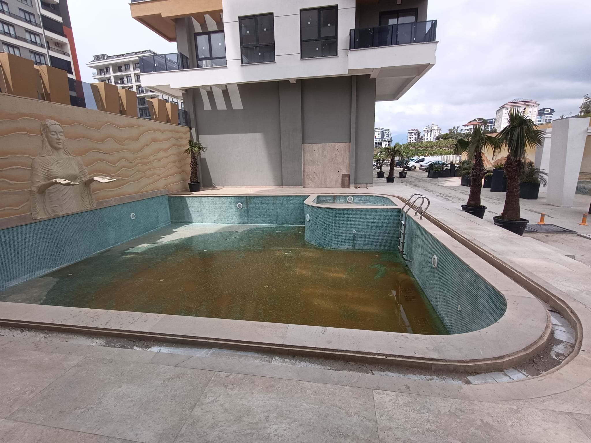 1+1 apartment in the center of Mahmutlar - affordable price, new building