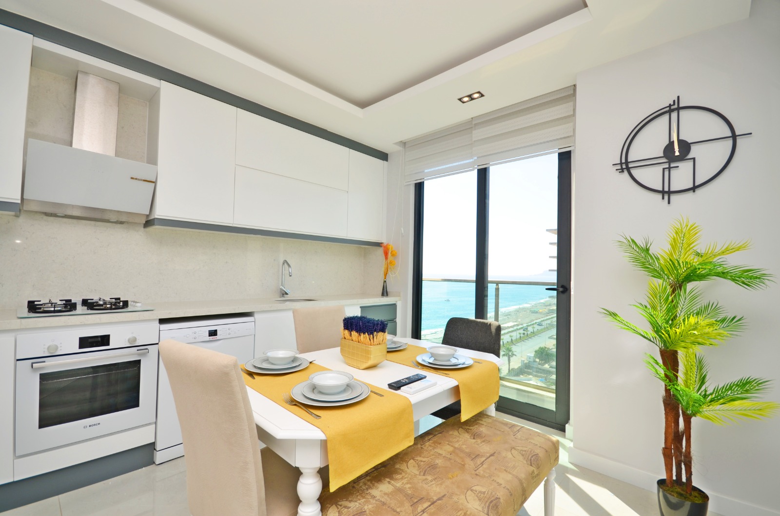 A 2-bedroom apartment on the first line in Mahmutlar – sea view, heated floors, from the owner