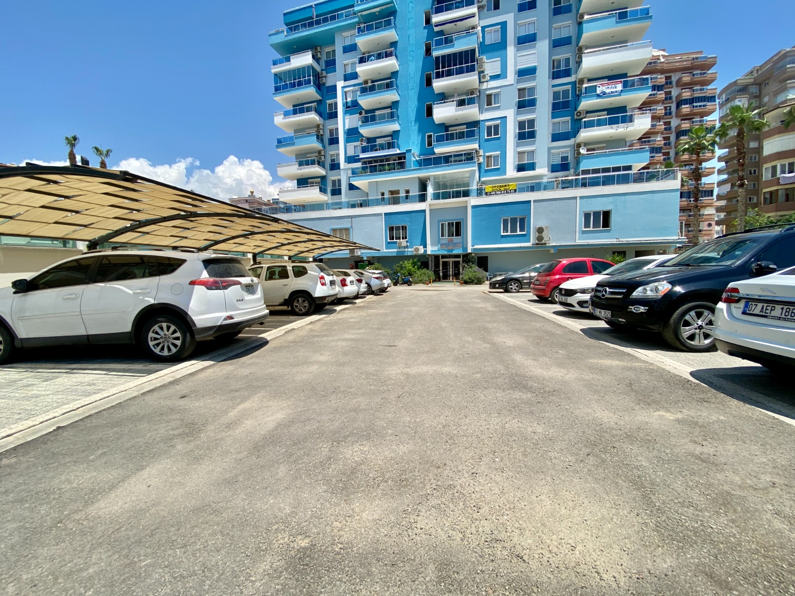 A 2-bedroom apartment on the first line in Mahmutlar – sea view, heated floors, from the owner