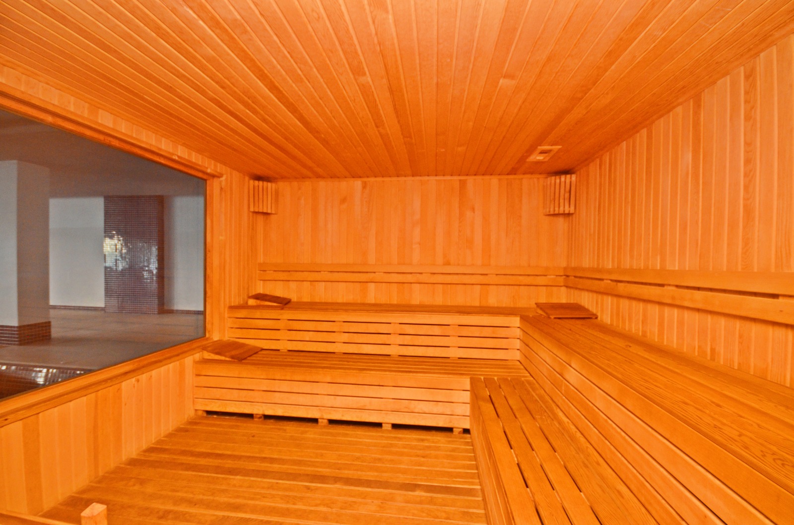 A 2-bedroom apartment on the first line in Mahmutlar – sea view, heated floors, from the owner