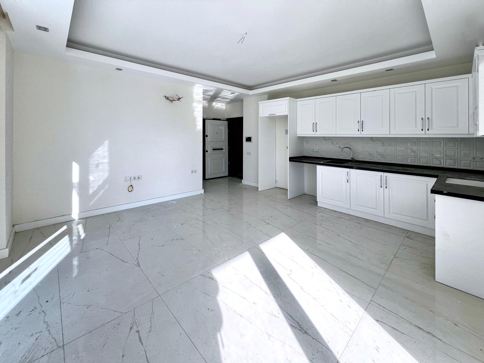Hot offer: 1+1 apartment in Mahmutlar - south side, district center