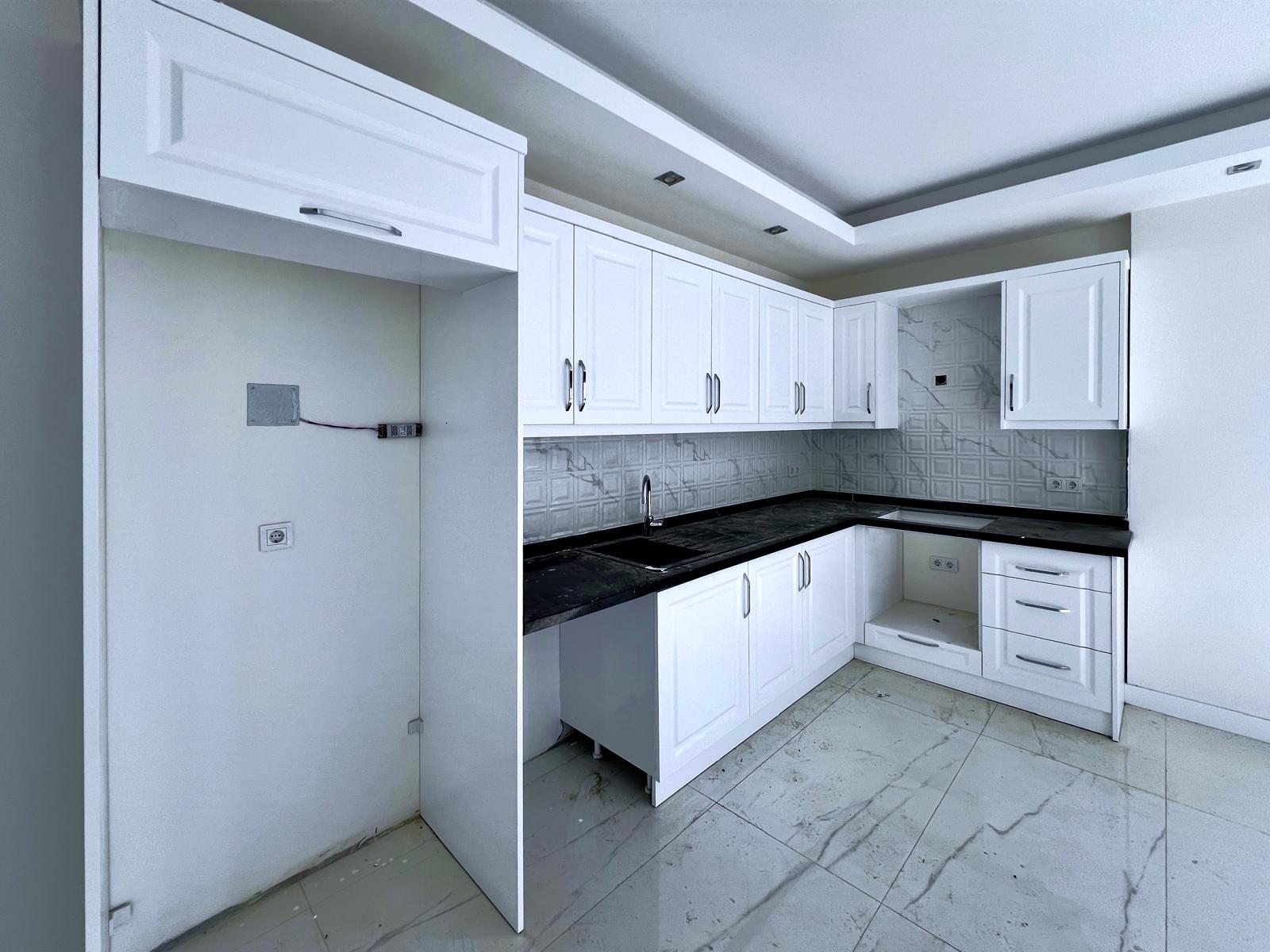 Hot offer: 1+1 apartment in Mahmutlar - south side, district center