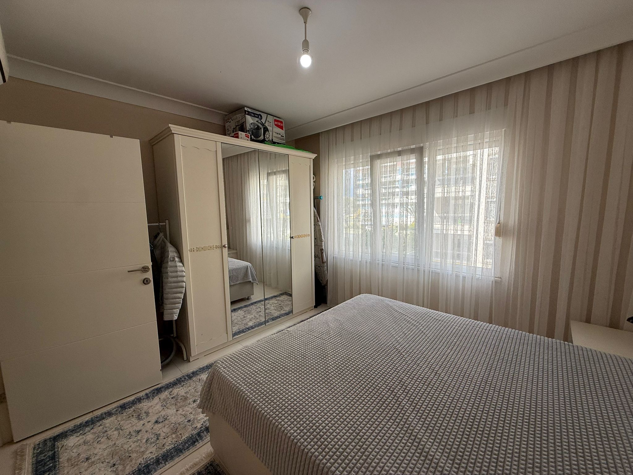 Квартира 1+1 70 м2 в Кестеле – с мебелью, балкон остеклен, 100 метров до моря