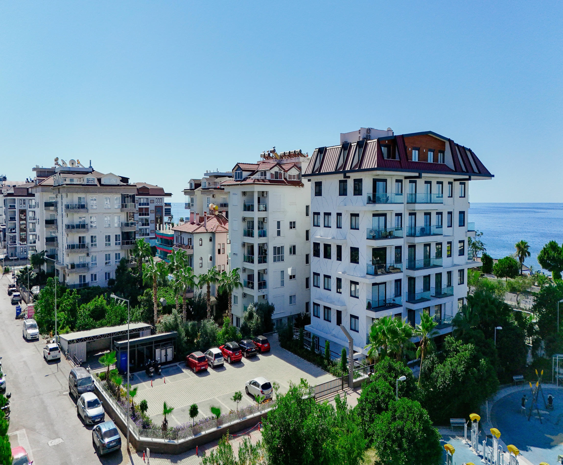 Kestel'de deniz manzaralı muhteşem 1+1 daire - birinci hat, vatandaşlığa uygun.