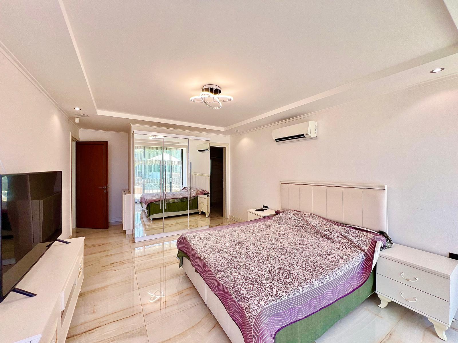 Alanya, Bektaş dağ bölgesinde lüks 4+1 villa - mobilyalı, yüzme havuzlu, panoramik manzaralı.