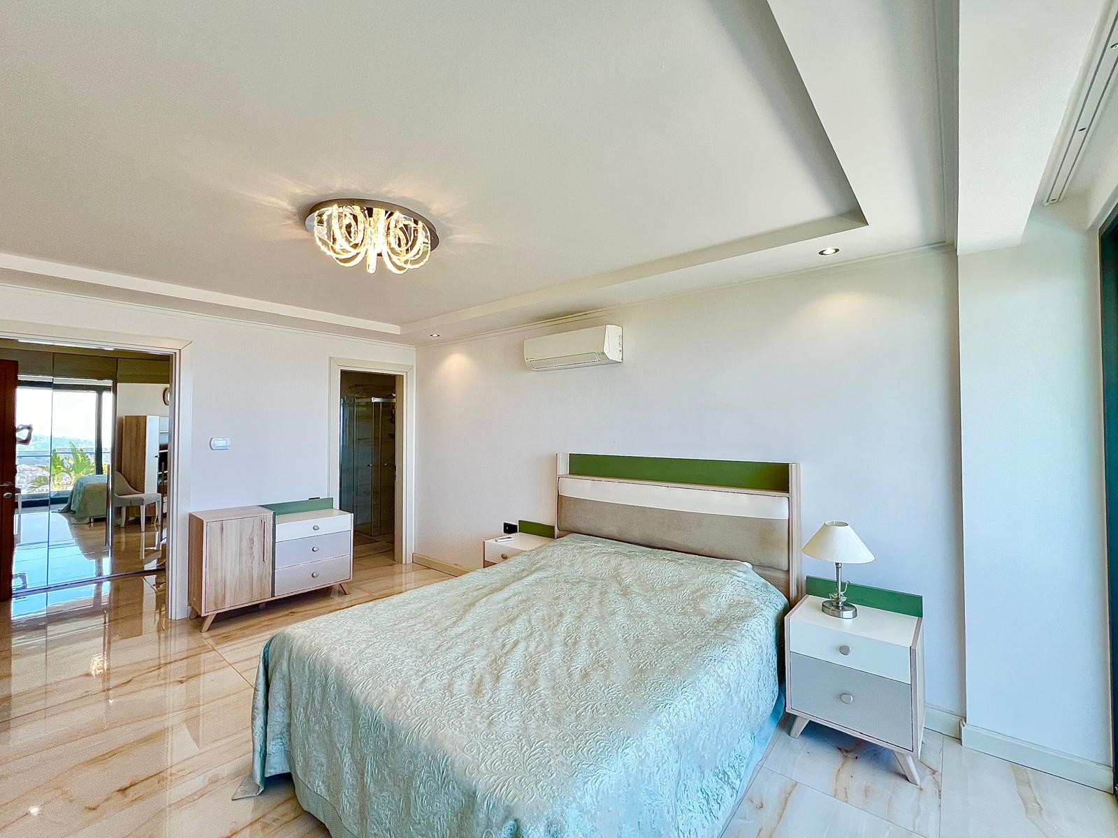Alanya, Bektaş dağ bölgesinde lüks 4+1 villa - mobilyalı, yüzme havuzlu, panoramik manzaralı.