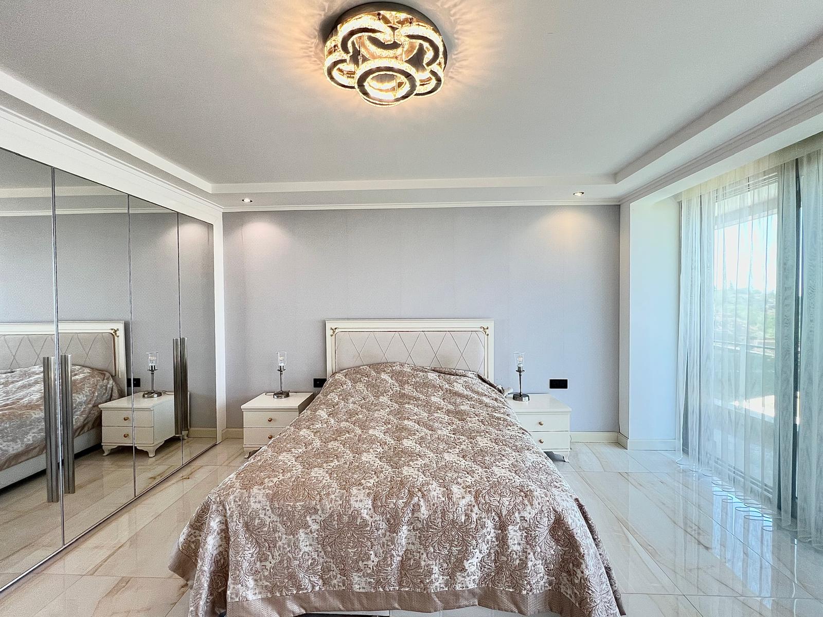Alanya, Bektaş dağ bölgesinde lüks 4+1 villa - mobilyalı, yüzme havuzlu, panoramik manzaralı.