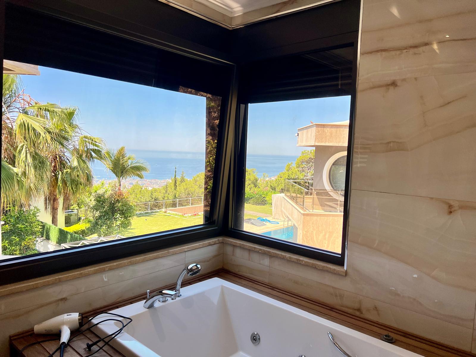 Alanya, Bektaş dağ bölgesinde lüks 4+1 villa - mobilyalı, yüzme havuzlu, panoramik manzaralı.