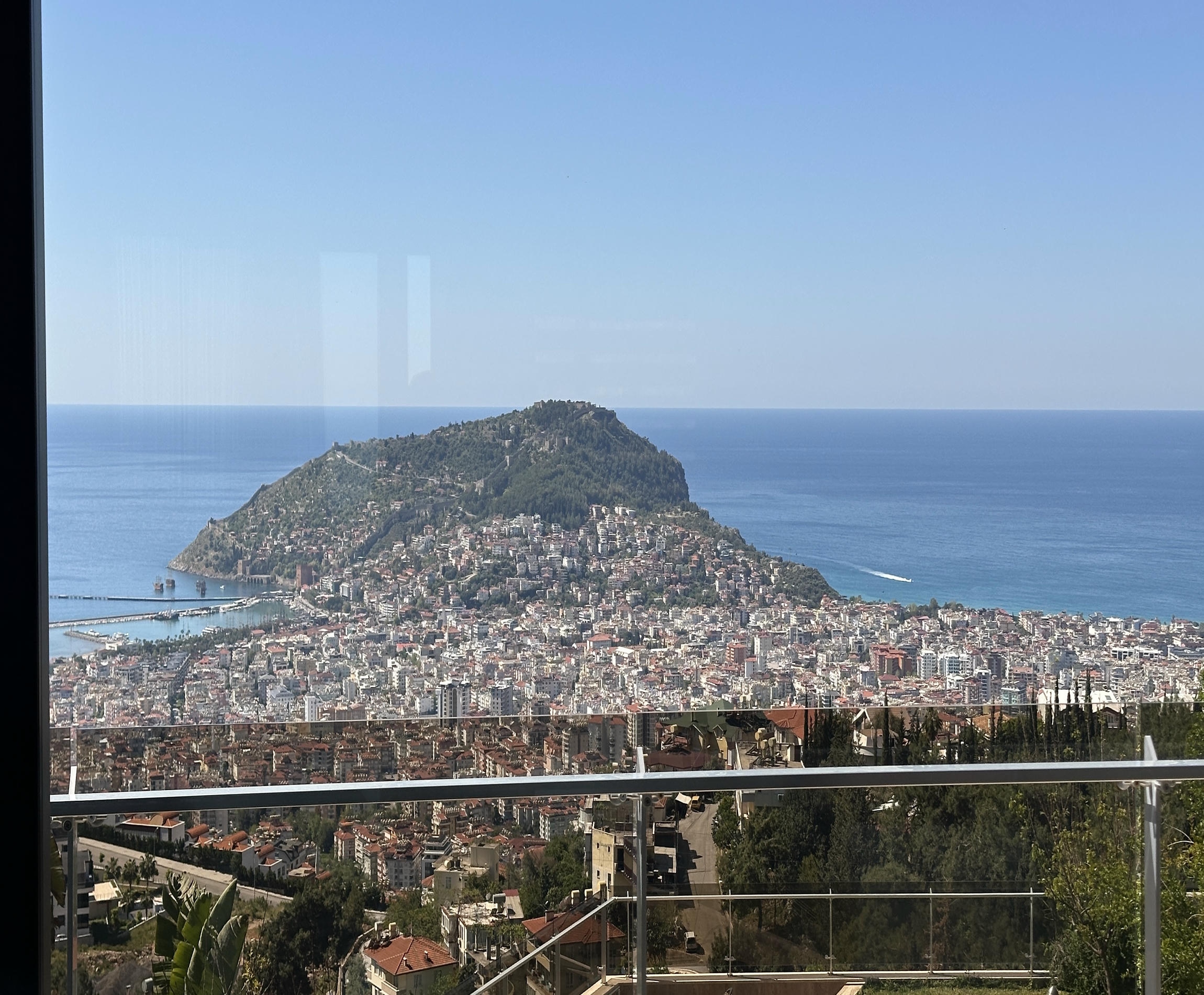 Alanya, Bektaş dağ bölgesinde lüks 4+1 villa - mobilyalı, yüzme havuzlu, panoramik manzaralı.