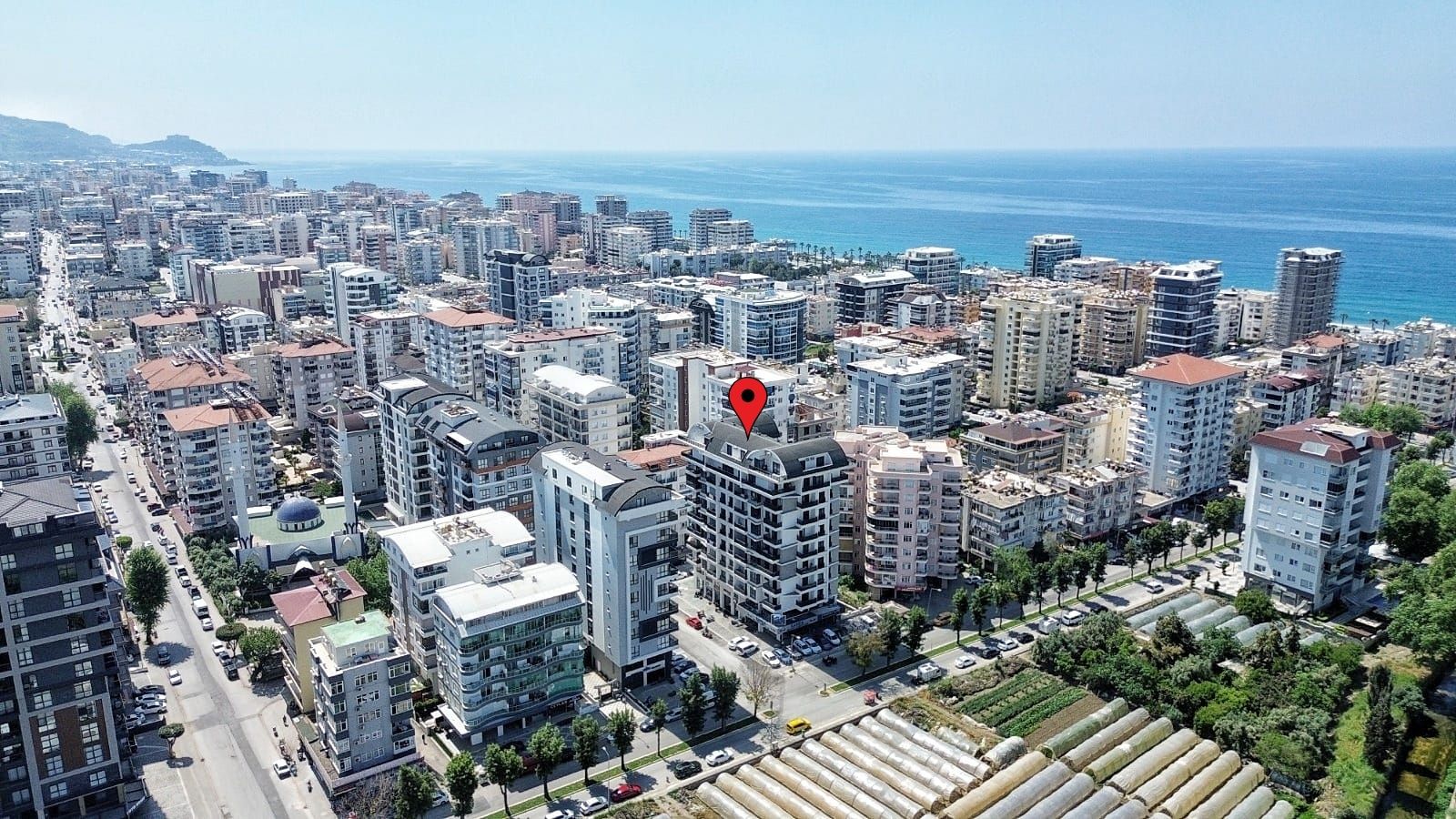 Mahmutlar'da 2+1 Dubleks Çatı Katı Daire – Eşyalı ve Dağ Manzaralı, Merkeze Yakın
