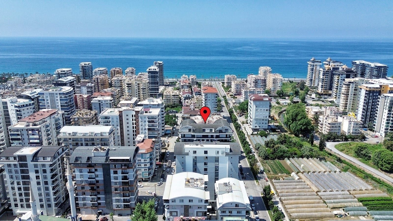 Mahmutlar'da 2+1 Dubleks Çatı Katı Daire – Eşyalı ve Dağ Manzaralı, Merkeze Yakın