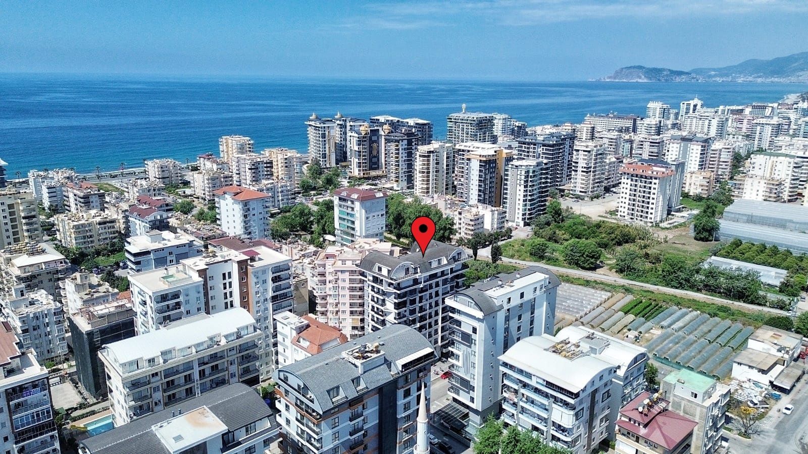 Mahmutlar'da 2+1 Dubleks Çatı Katı Daire – Eşyalı ve Dağ Manzaralı, Merkeze Yakın