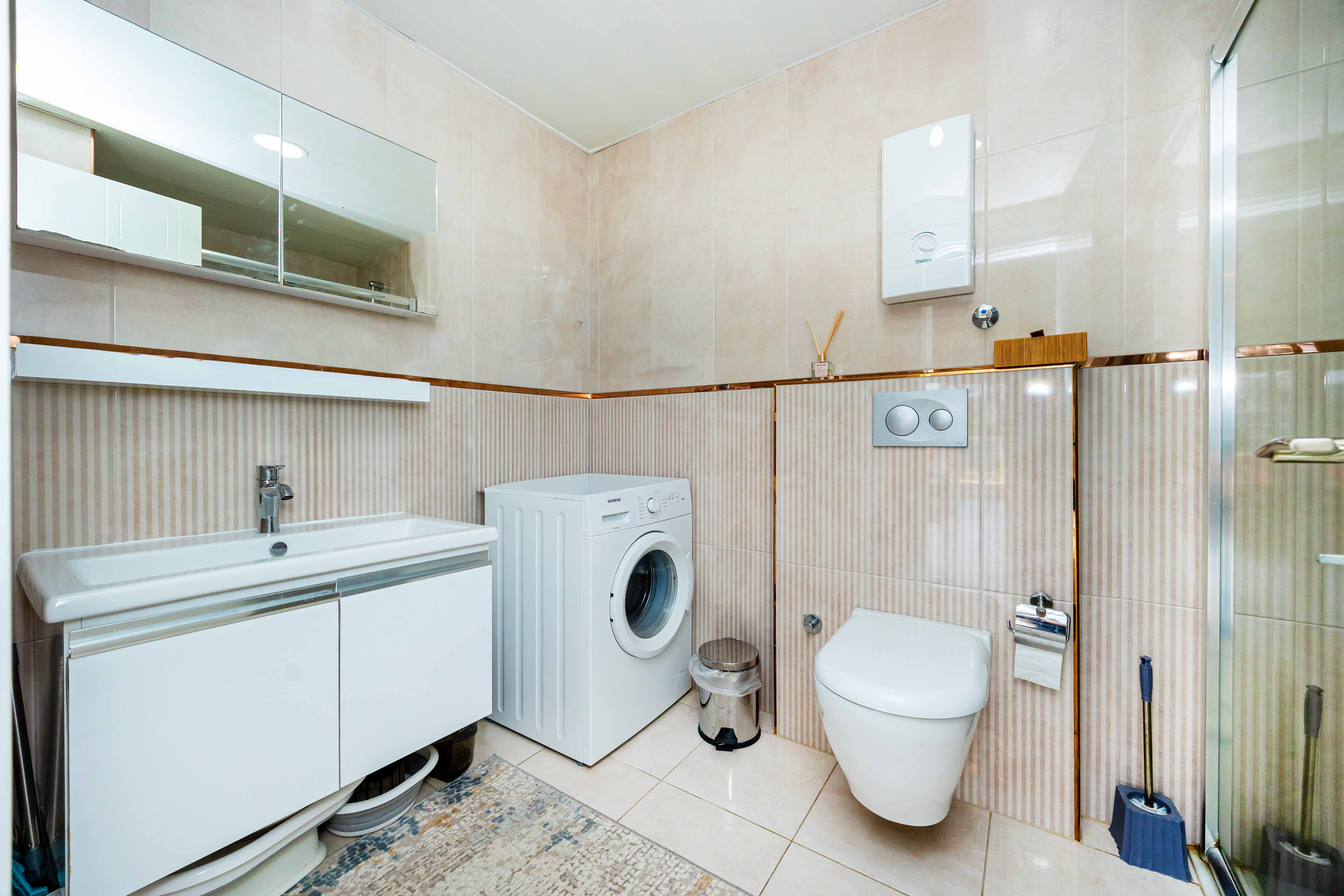 Oba bölgesinde 1+1 daire – eşyalı ve geniş teraslı