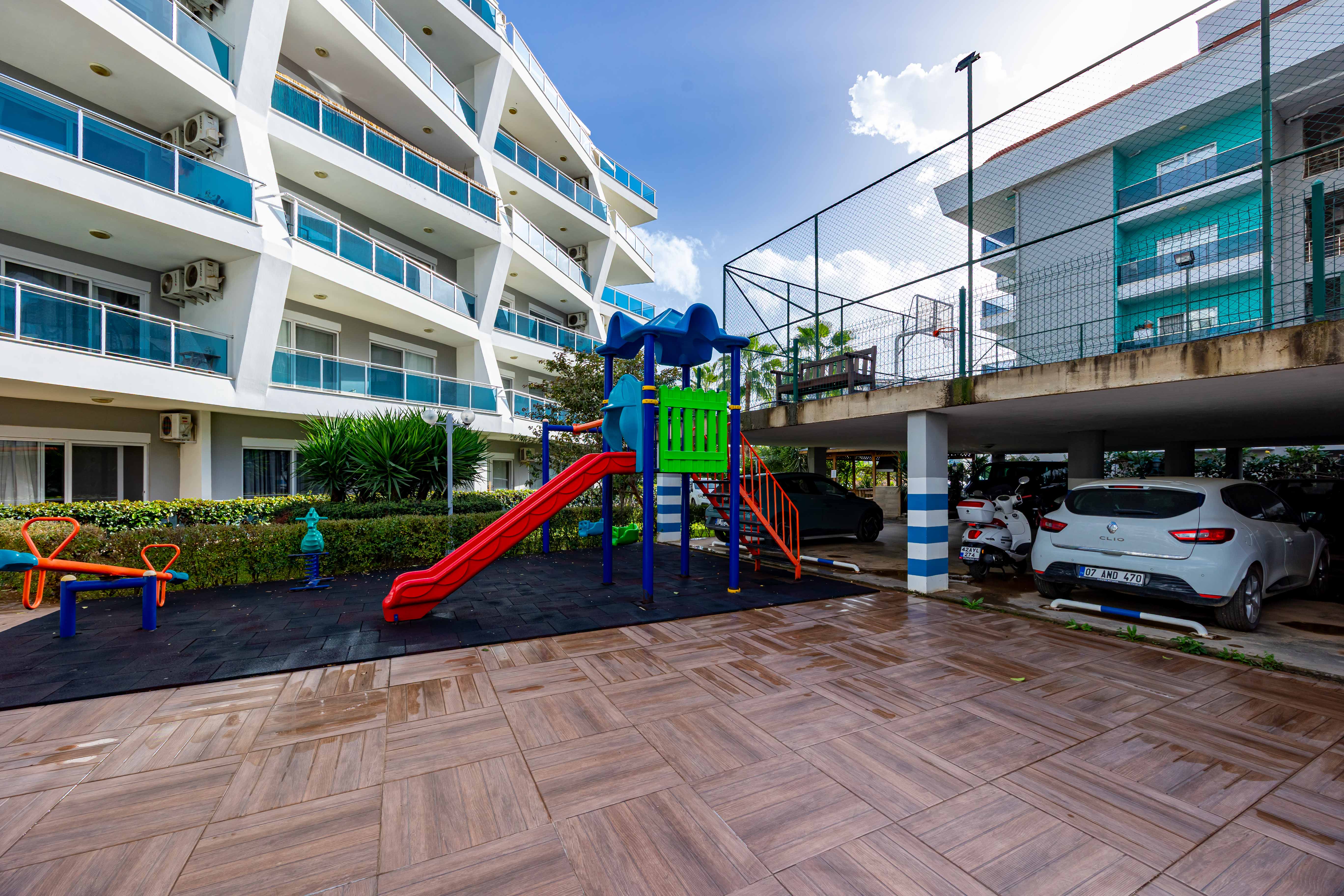 Oba bölgesinde 1+1 daire – eşyalı ve geniş teraslı