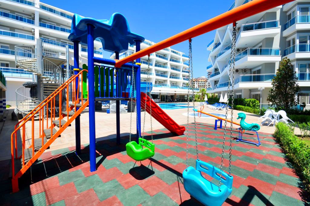 Oba bölgesinde 1+1 daire – eşyalı ve geniş teraslı