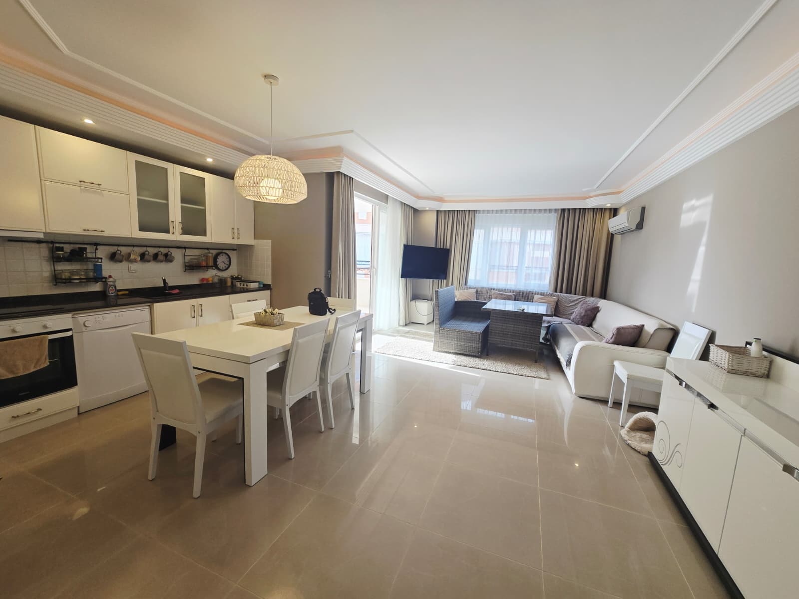 2+1 apartment with a residence permit in the Oba district - furnished, mountain views, comfortable residence