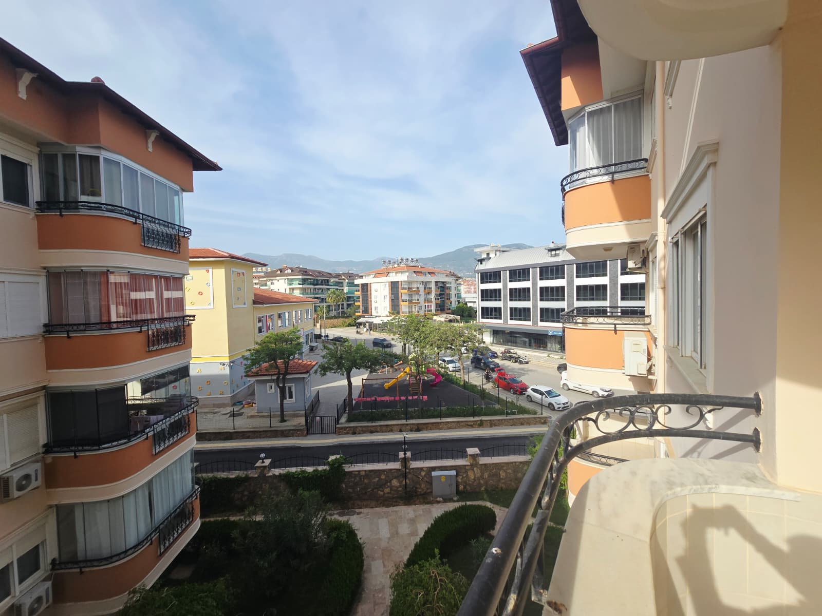 2+1 apartment with a residence permit in the Oba district - furnished, mountain views, comfortable residence