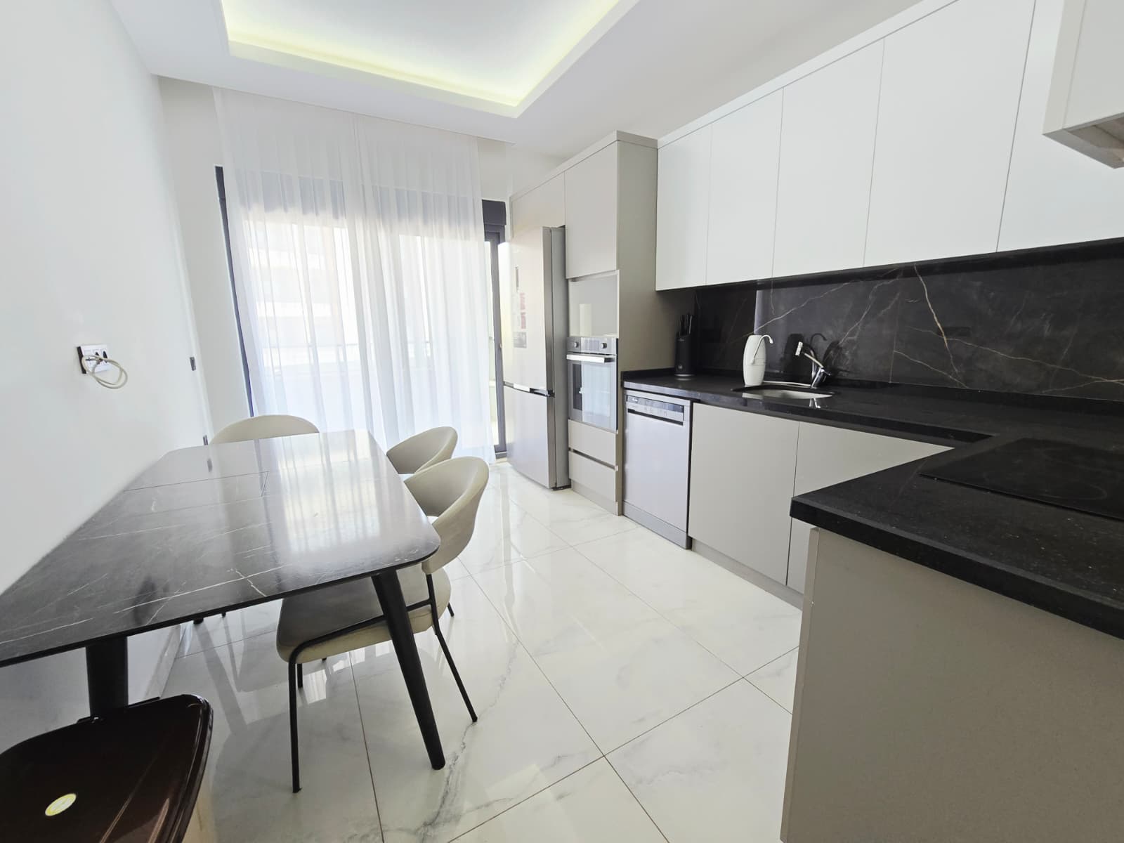 Квартира 3+1 под ВНЖ в районе Оба - от собственника, с мебелью, кухня отдельная