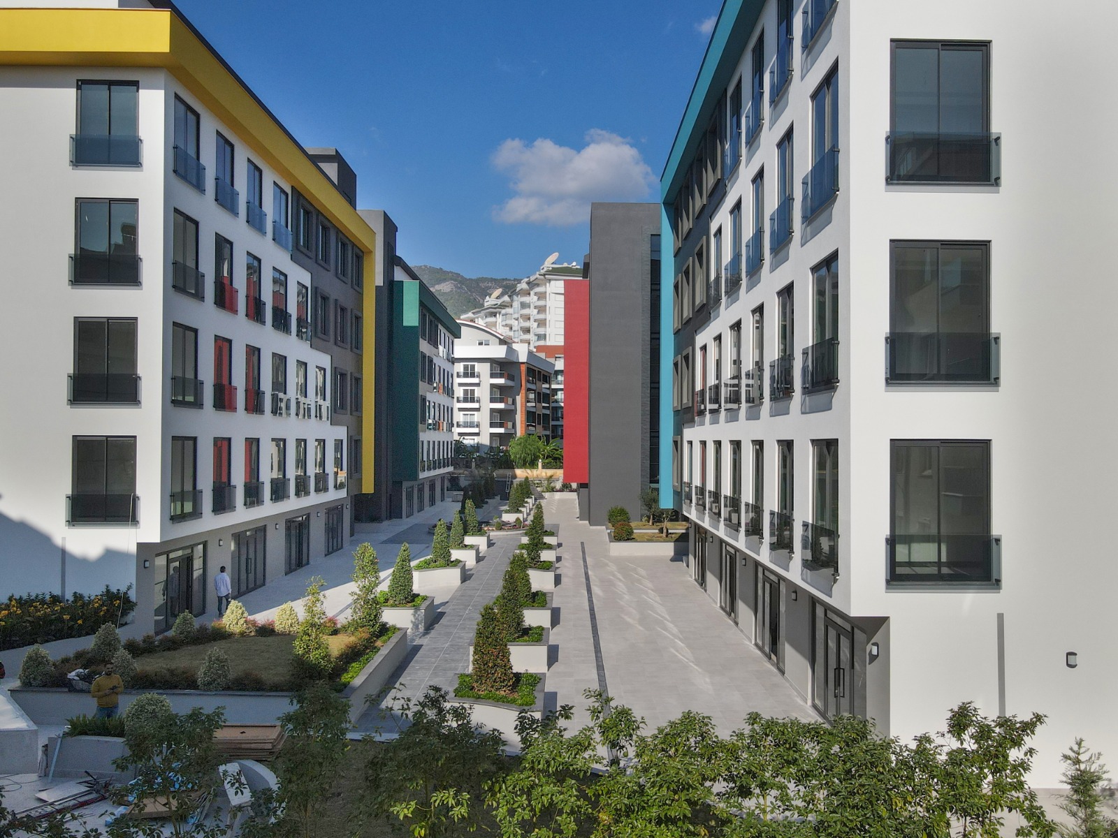 Современный офис 85 м² в районе Оба - современный бизнес-центр