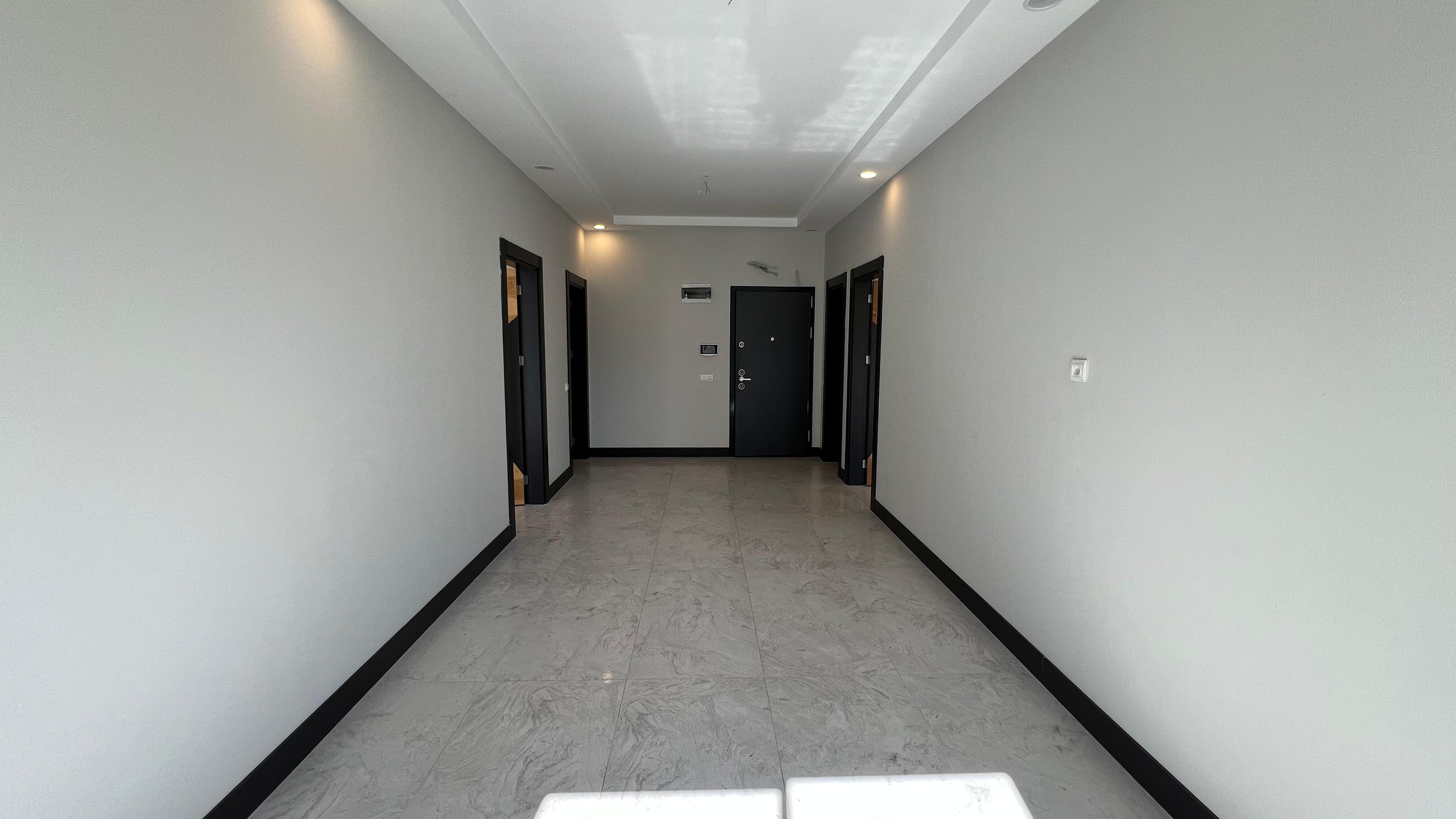 Современный офис 85 м² в районе Оба - современный бизнес-центр