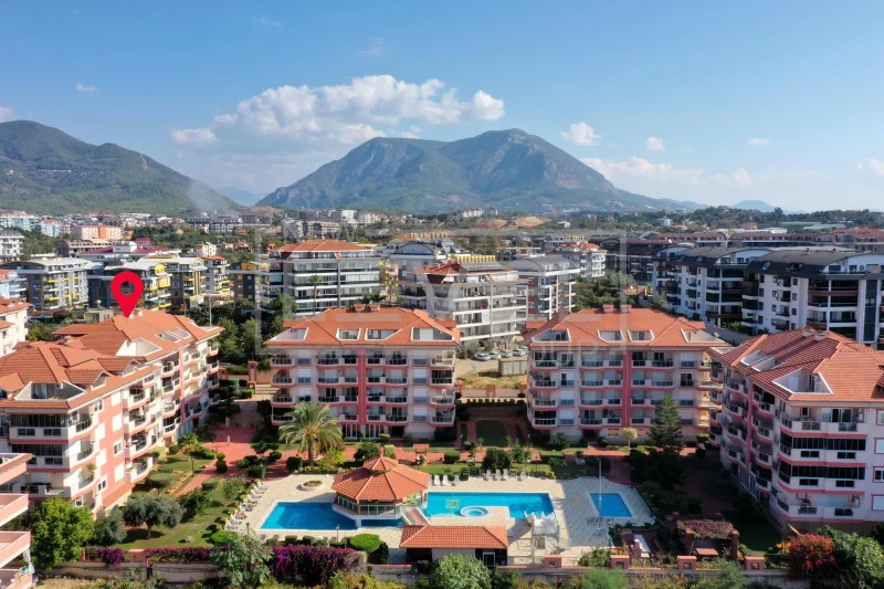 Alanya, Oba bölgesinde 4+1 dubleks daire – eşyalı, dağ manzaralı ve tüm aile için konforlu.